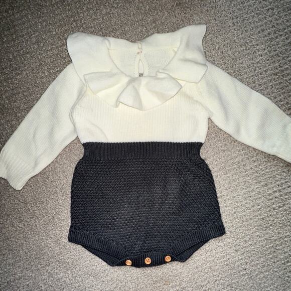 Knit Sweater Romper 6 month - Picture 1 of 2